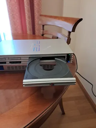 Playstation 2 Fat Plateada SCPH 50004 + Accesorios