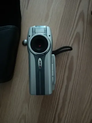 Cámara Digital Fujifilm MV-1 Plata