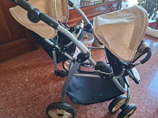 Cochecito de muñecas