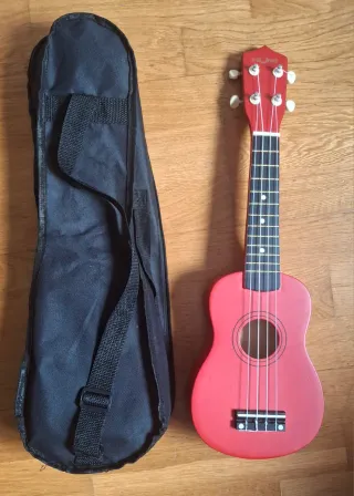 Ukelele Rojo con Funda
