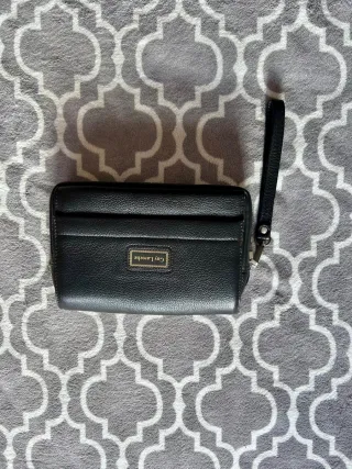 Cartera de mano Guy Laroche negra sin estrenar