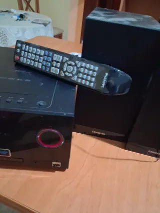 Equipo HiFi DVD USB FM Samsung Negro