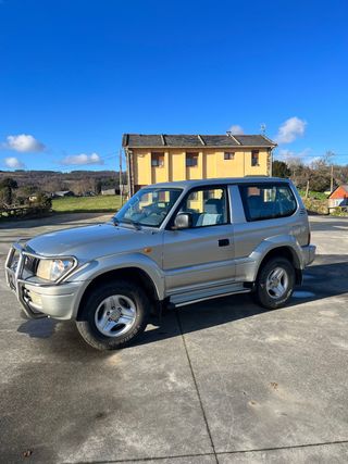 Toyota Land Cruiser 90 2000