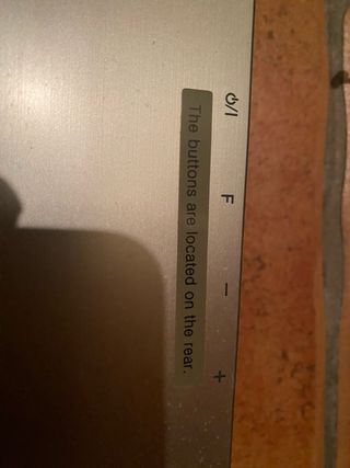 Barra de Sonido LG con Subwoofer y Mando