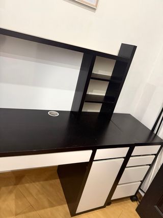 Escritorio IKEA Negro y Blanco