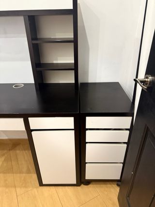 Escritorio IKEA Negro y Blanco