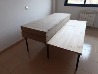 Estructura cama + colchón abatible para furgoneta.