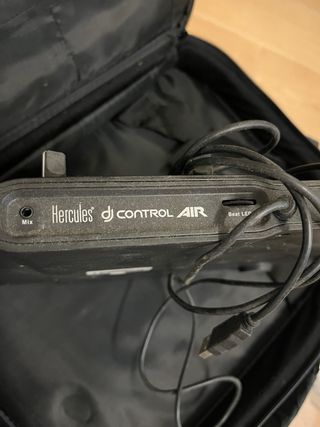 Controladora DJ Hercules DJ Control AIR