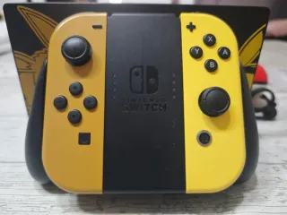Nintendo Switch Edizione Pokémon Let's Go Pikachu