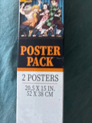 Pack 2 Pósters y una lámpara ￼Kimetsu no Yaiba