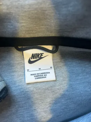 Sudadera nike gris