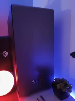 Torre Ordenador Profesional Negra