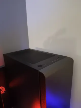 Torre Ordenador Profesional Negra