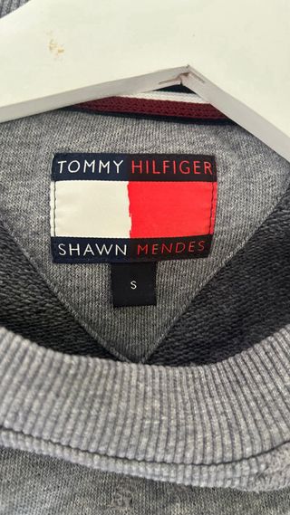 Sudadera Tommy Hilfiger x Shawn Mendes Gris