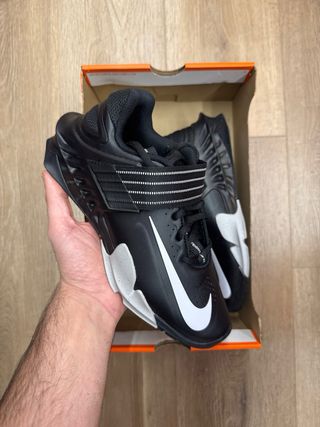 Nike Savaleos Scarpe Taglia 38 Nuove