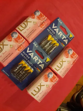 Pilas AAA y Jabones 80gr (lote)