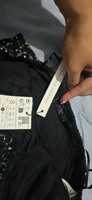 Top Stradivarius lentejuelas negro Talla S