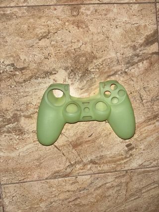 PS4 Slim 1TB Negra + 2 Mandos