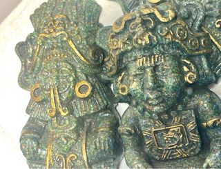 ANTIGUOS ÍDOLOS AZTECAS.