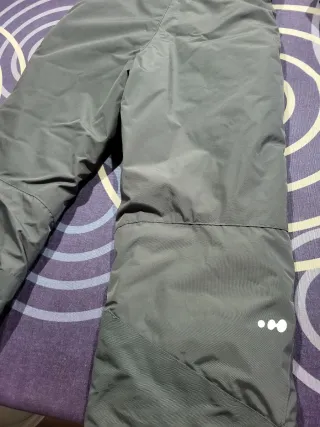 Pantalón de esquí 120cms y botas de nieve t.31