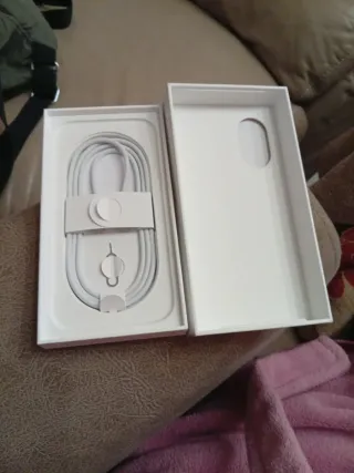 iPhone 16 256GB Blanco Casi Nuevo