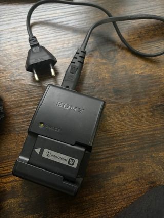 Sony NEX-5 + objetivo 18-55mm | Caja + accesorios