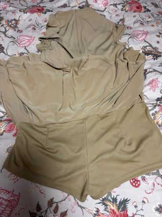 Vestido Zara marrón-beige