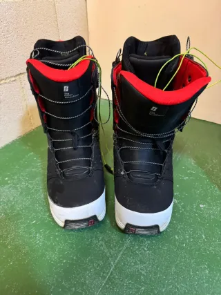 Pack Snowboard: Tabla, Botas, Casco, Gafas y Funda