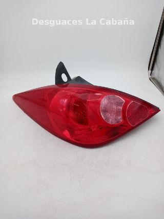 Nissan 26555em30a piloto tras izq tiida 20174880