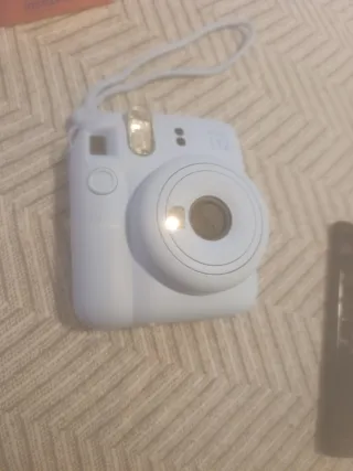 Cámara Fujifilm Instax Mini 12