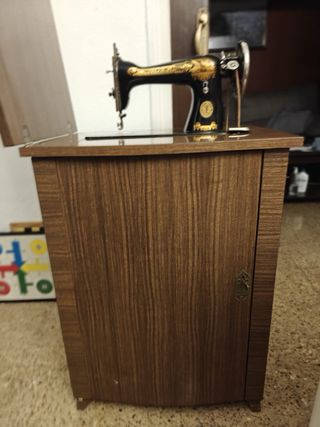 Máquina de coser Singer antigua