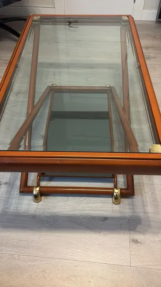 Mesa de centro de cristal y madera