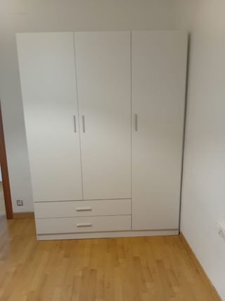 Armarios nuevos 3 puertas madera blanco
