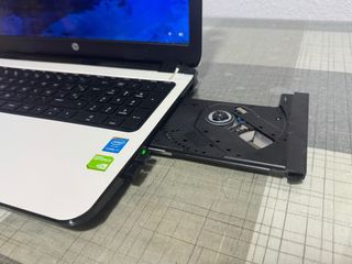 Portátil HP Notebook 15 (LEER)