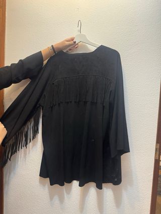 Chaqueta Flecos Antelina Negra Pull&Bear Talla 38