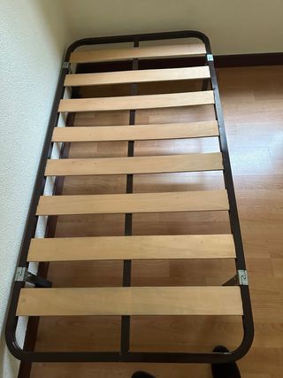 Somier metálico con láminas de madera