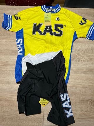 Maillot Ciclismo nuevo sin usar.  Talla L 35€ unid