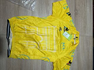 Maillot Ciclismo nuevo sin usar.  Talla L 35€ unid