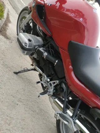 BMW R850R  Indestructible e impoluta