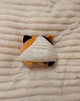 Peluche reversible gato calicó