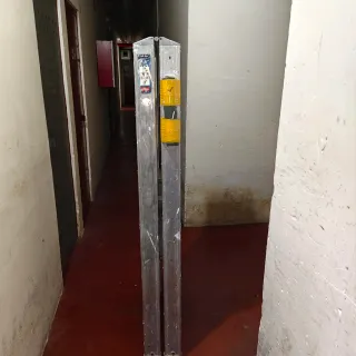 Escalera de Aluminio Plegable