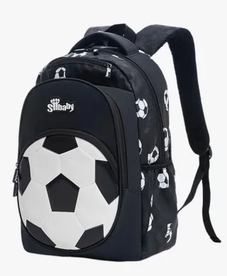 Mochila negra con diseño de balón de fútbol