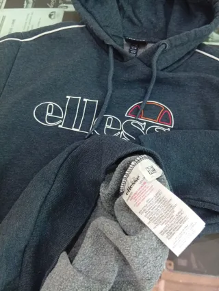 Sudadera Ellesse Azul Marino con Rayas Blancas