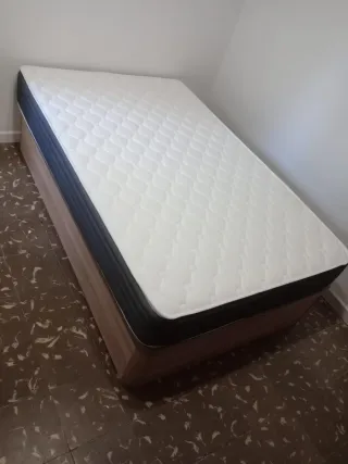 Canapés,colchones,somieres,basé,cabezales,mesitas