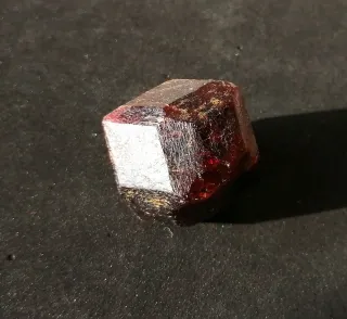 Granate Almandino energías