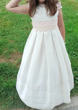 Vestido Primera Comunión blanco y rosa.