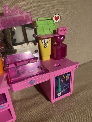 Tocador Barbie Extra con Accesorios