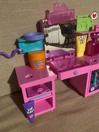 Tocador Barbie Extra con Accesorios