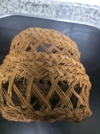 Cesta de mimbre artesanal