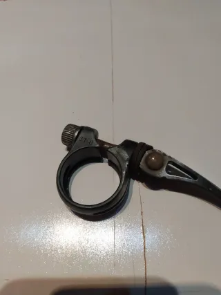 Abrazadera tija sillín bici